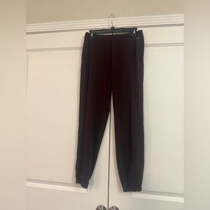 Vuori Women’s polyester/elastane sweatpants joggers size small wine color